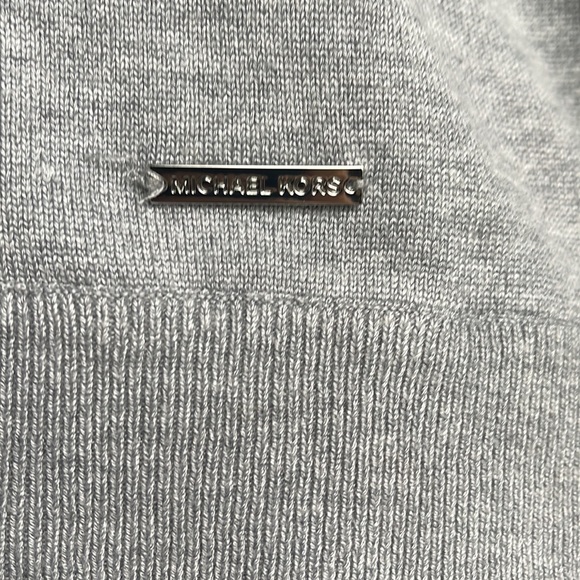 Michael Kors sweater. size S - Picture 3 of 4